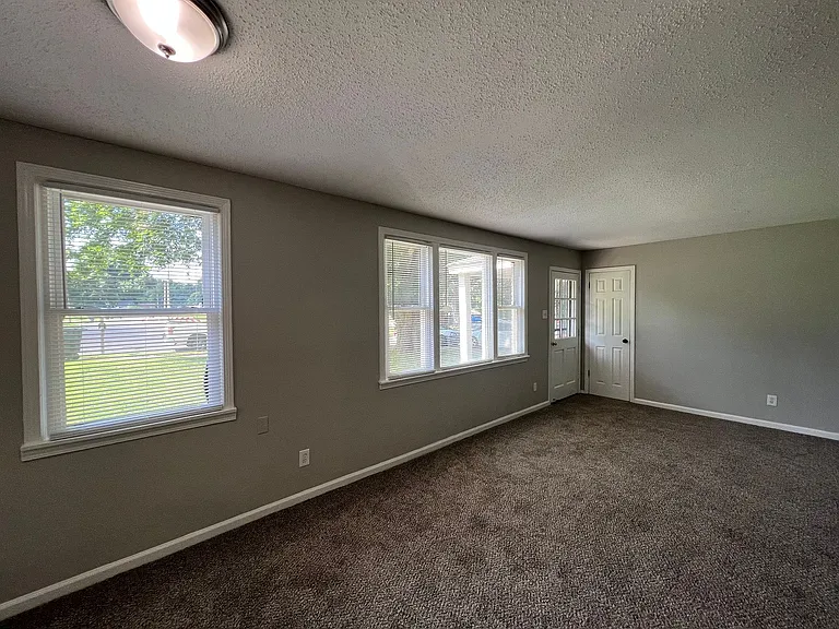 566 Jenson Rd — Photo 11