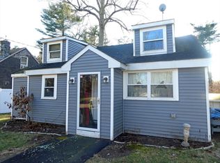 25 Spruce Rd, Lakeville, MA 02347