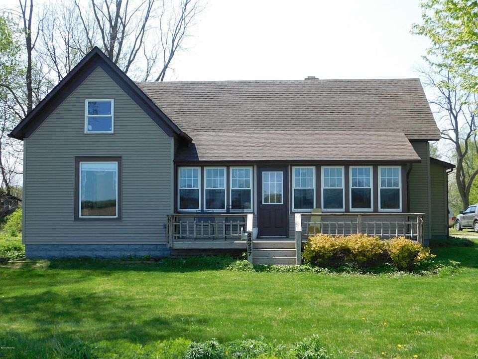 Road side Front Porch