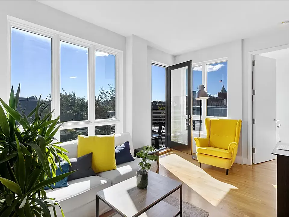 1433 De Kalb Ave #6D