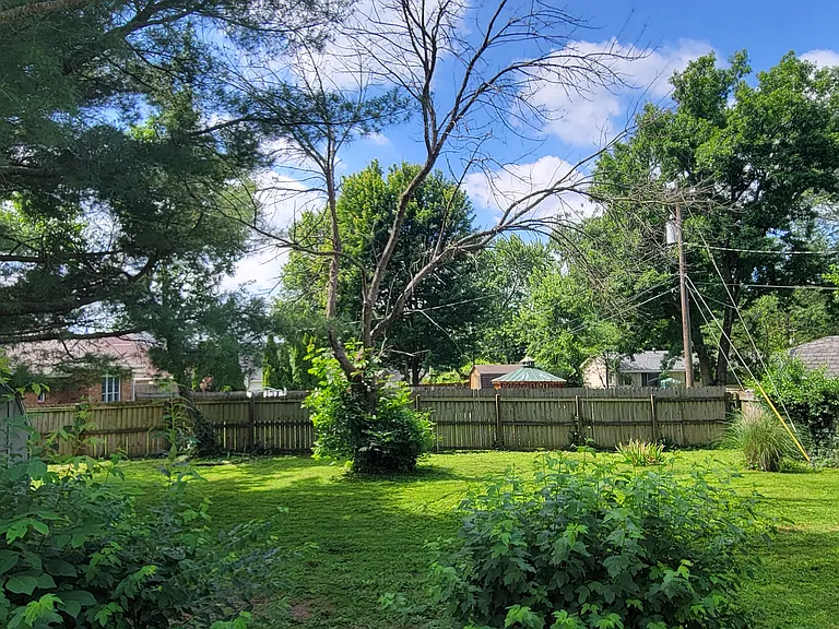 2804 E Linwood St — Photo 22