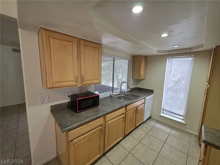 1440 Vegas Valley Dr #8 — Photo 27