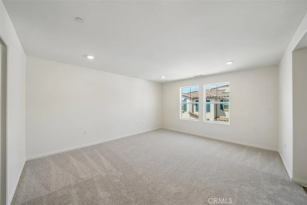3 bed, 2.5 bath, 1544 sqft, $3,400 — Photo 3