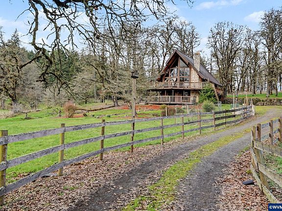 5th image of 34357 Teddy Ave