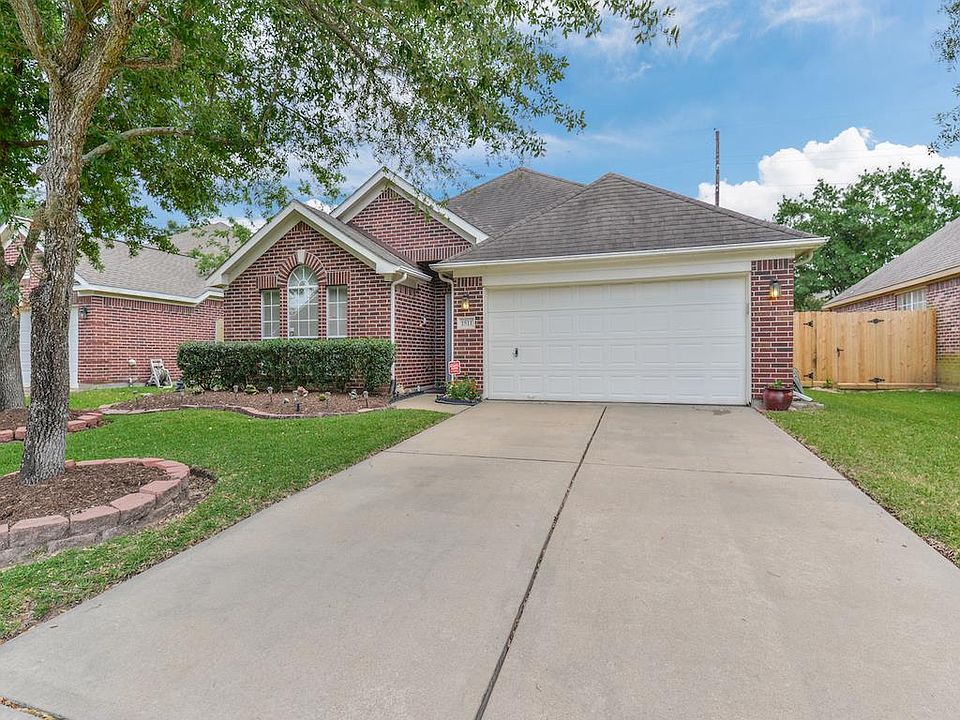 1st image of 1511 Lamplight Trail Dr