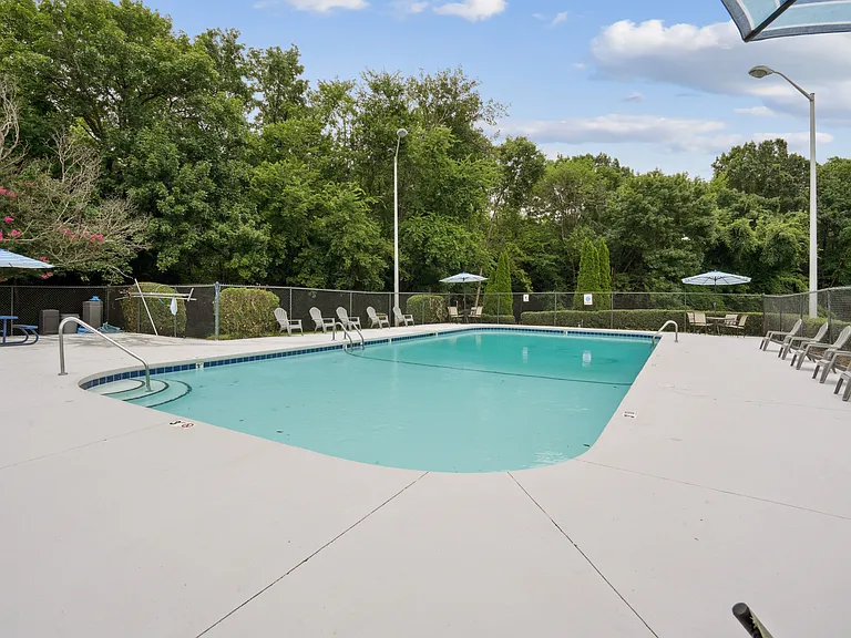 The Highlands Apartments — Photo 8