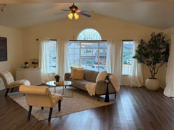 7910 Little Moose Cir, Anchorage, AK 99519