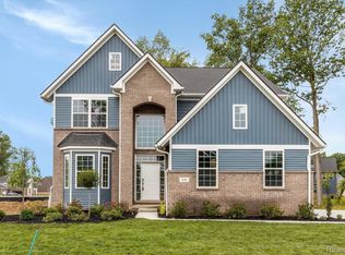 636 Allegheny Dr, South Lyon, MI