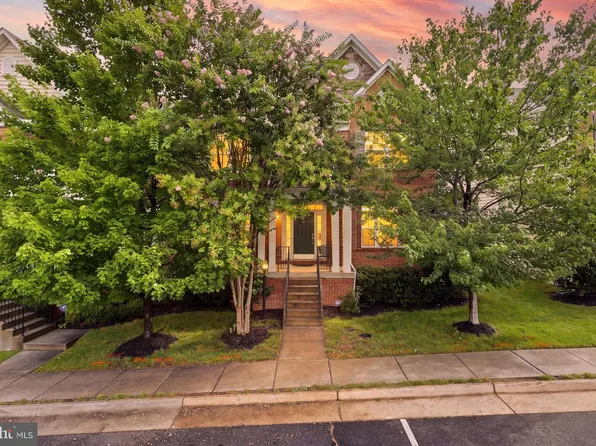 41684 Blue Grama Cir, Aldie, VA 20105