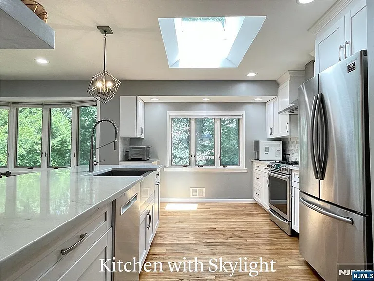 49 Walnut Dr — Photo 6