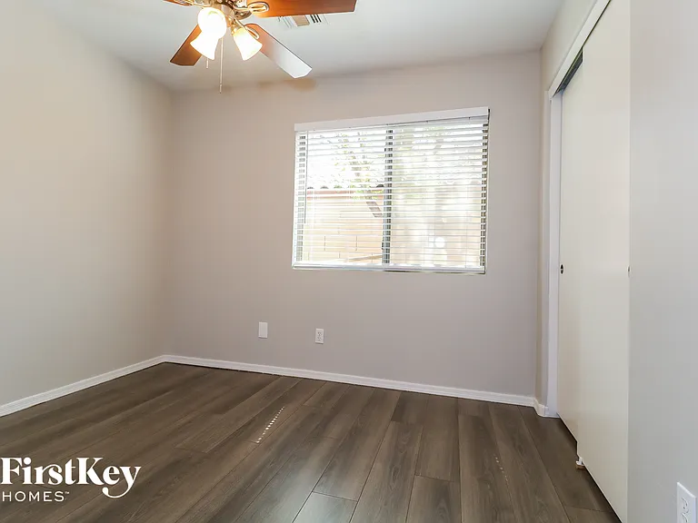 15841 W Morning Glory St — Photo 11