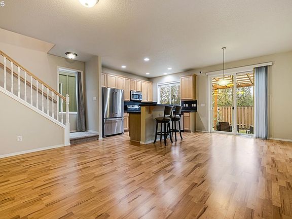 5th image of 4735 SE Sandalwood St