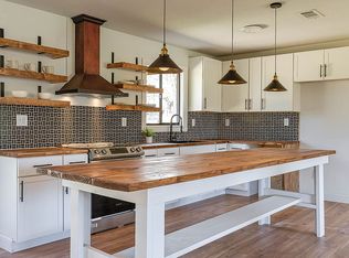 410 Adams St, Ellisville, MS 39437