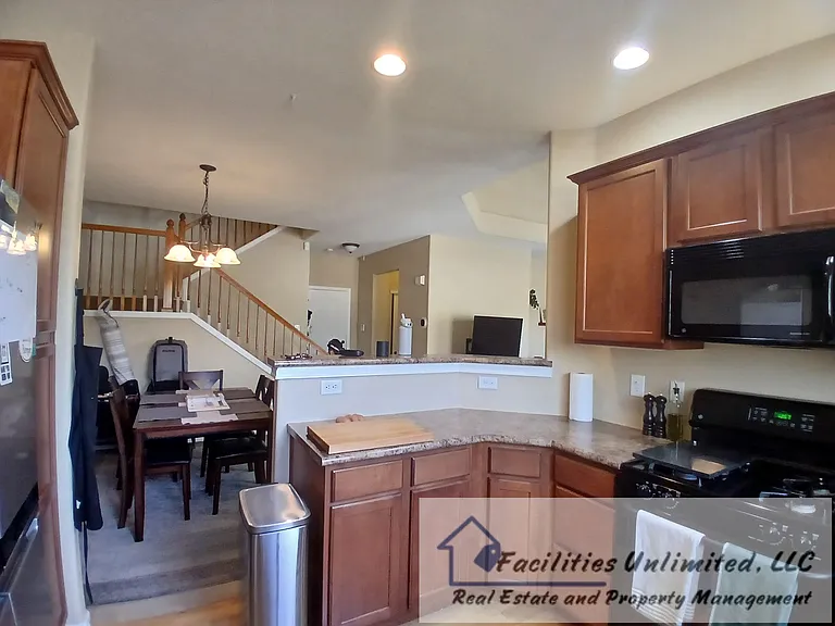 3145 New Castle Dr — Photo 6