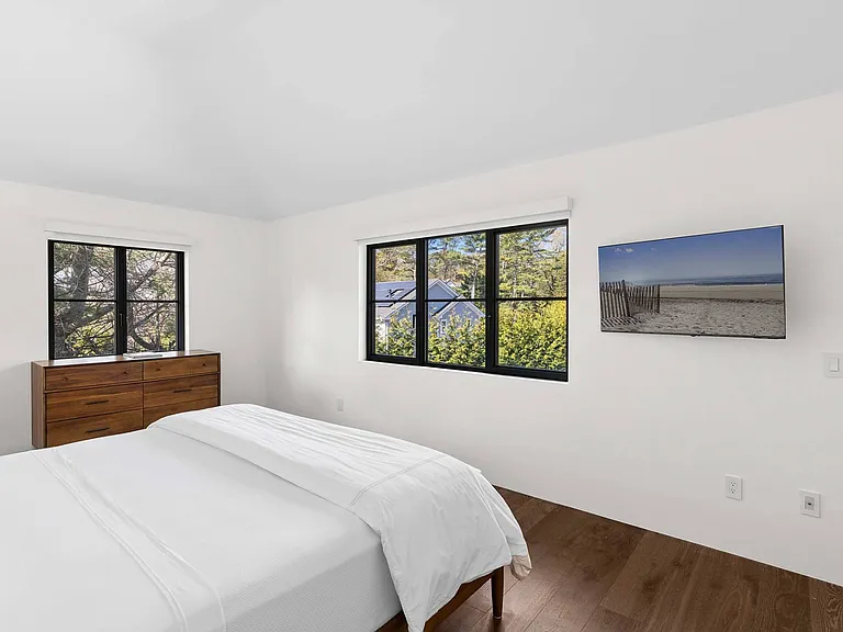 15 Atterbury Rd — Photo 14