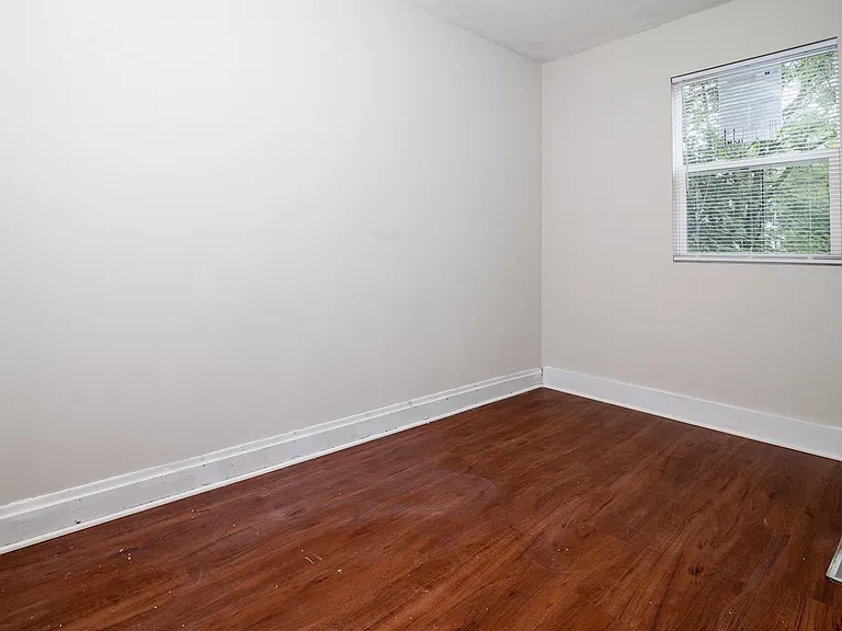 1157 Linwood Ave — Photo 13
