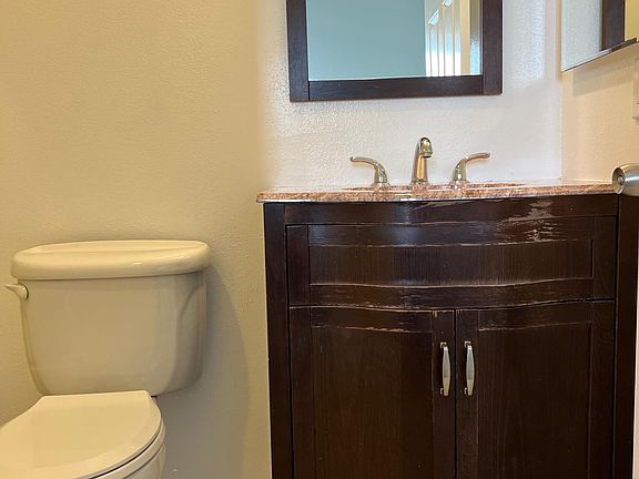 3rd image of 5255 Riverton Ave #202