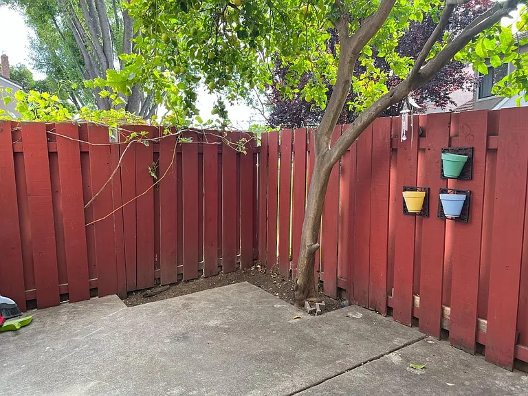 2598 Knightsbridge Ln — Photo 23