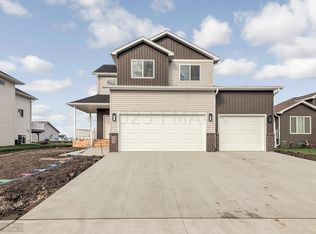 7339 28th St S, Fargo, ND