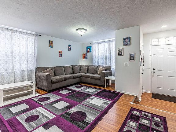 5th image of 339 Oxford Oak Dr