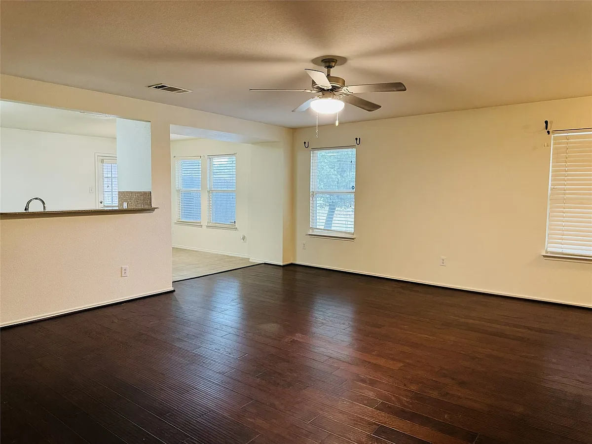 Building Photo - 3502 Ridge Elm Dr
