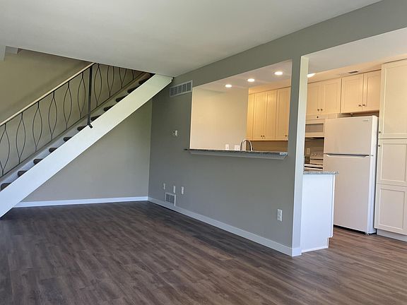 2nd image of 2623 Thornbrier Ct #2623