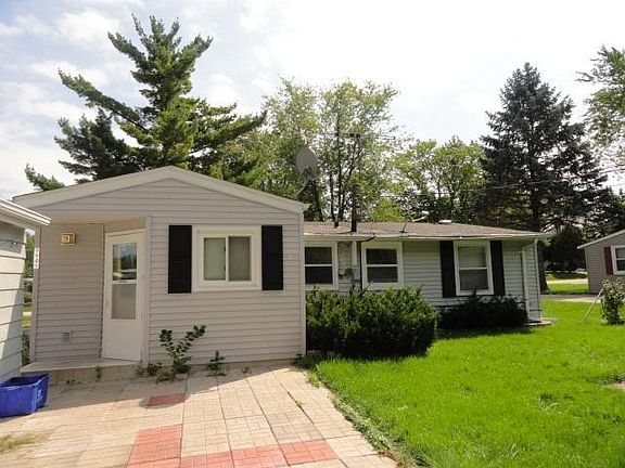 5th image of 9949 Saratoga Dr