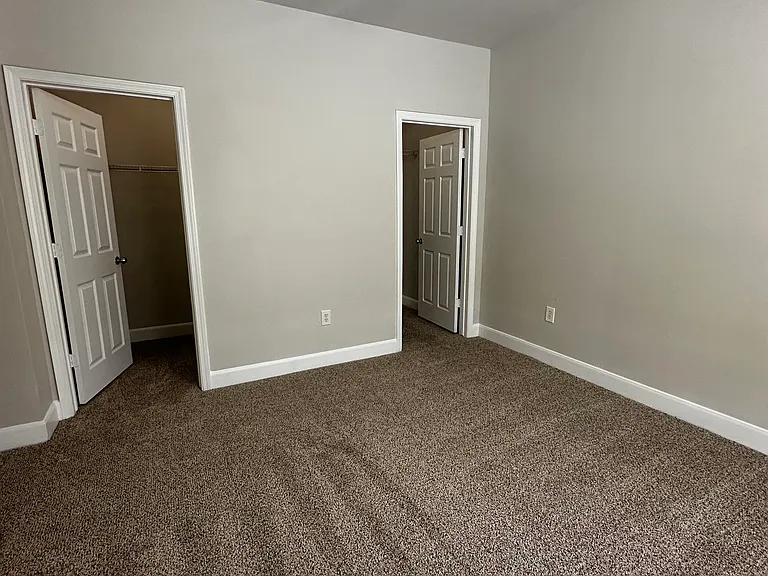 Lafayette Gardens Apartments — Photo 22