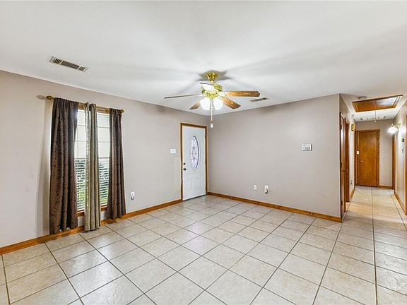 4th image of 2913 Campagna Dr