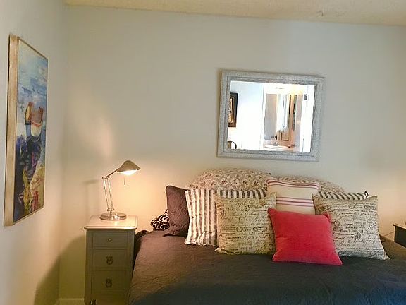 2nd image of 2 Freedom Ln S