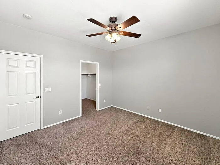 2181 E Westchester Dr — Photo 32