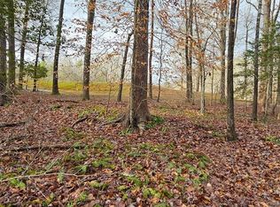 39 Maplewood Ln, Bracey, VA 23919