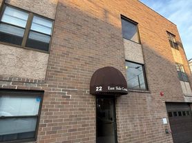 22 69th St, Guttenberg, NJ