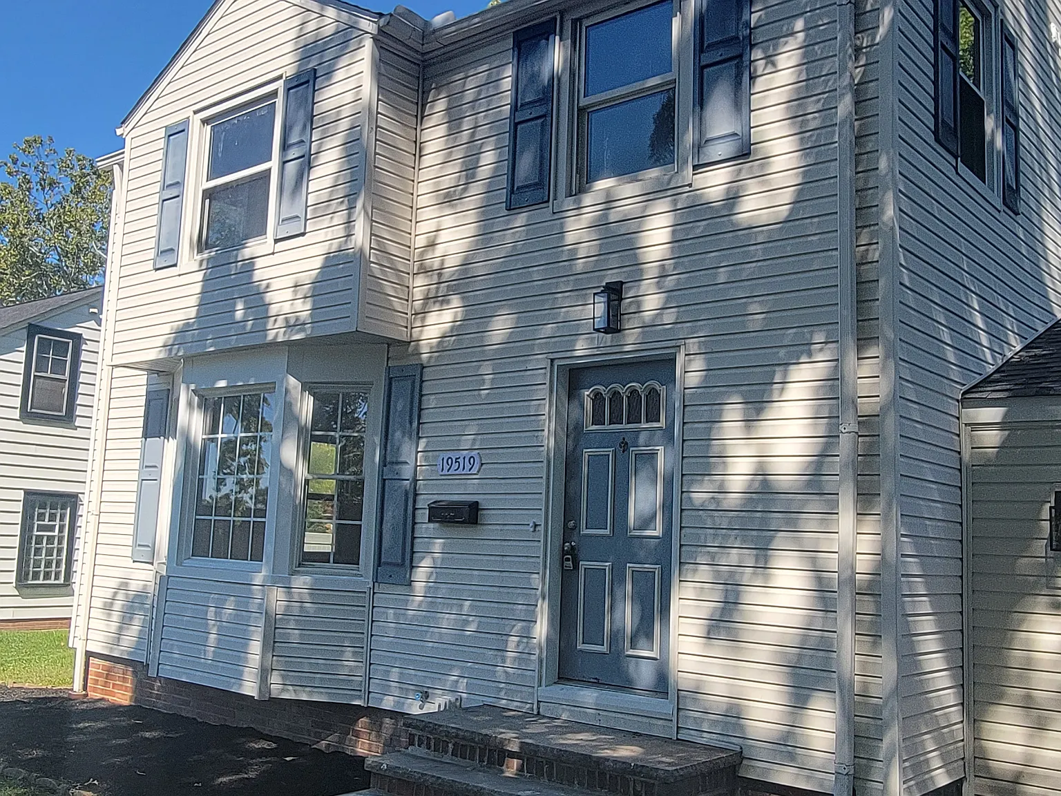 3 bed, 1.5 bath, 1300 sqft, $1,600 — Photo 3