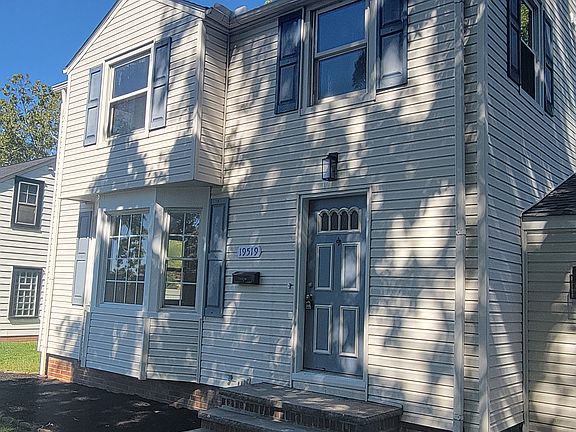 3rd image of 19519 Preston Rd