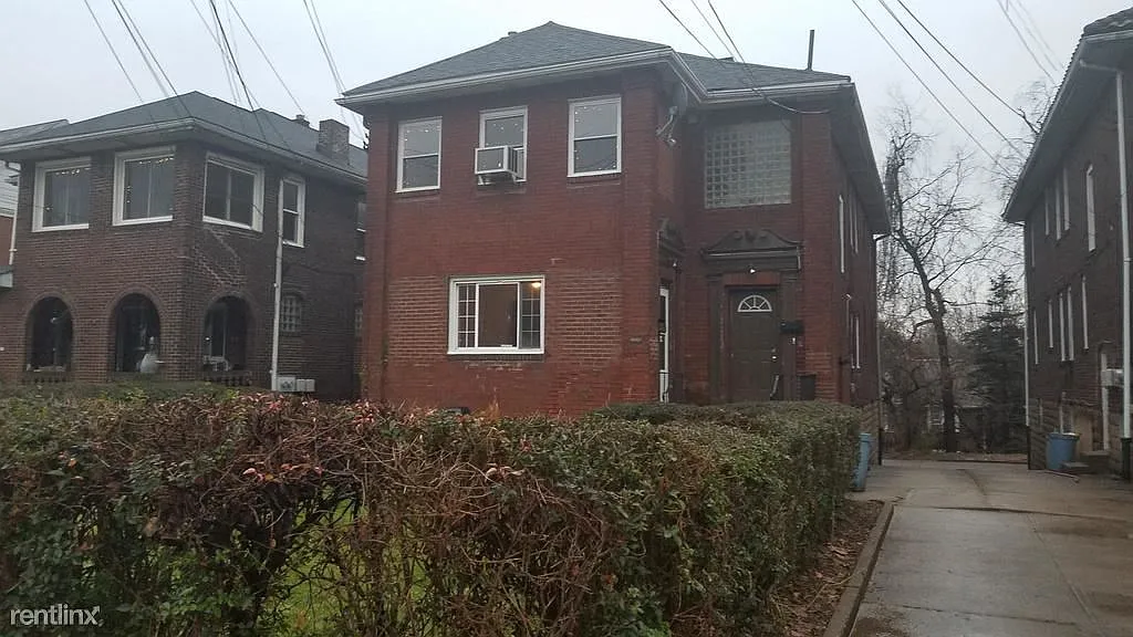5658-5660 Phillips Ave photo 1