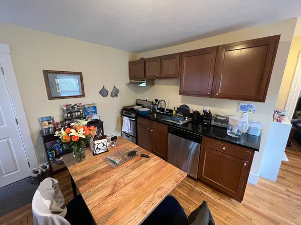 57 Blake St #4, Cambridge, MA 02140