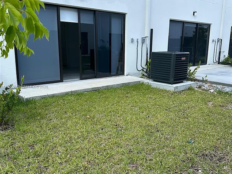 1310 NW 5th Ave #1310 — Photo 10