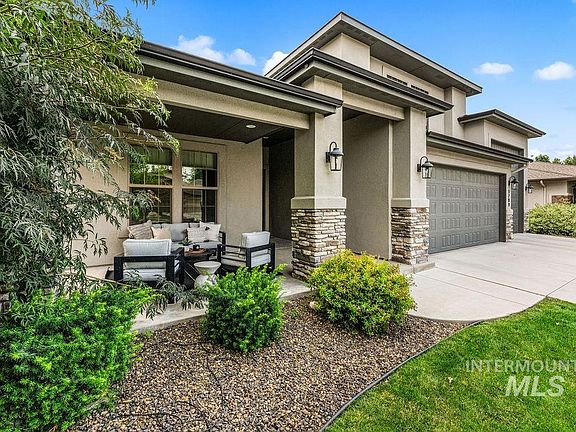 3rd image of 1789 N Monterossa Way
