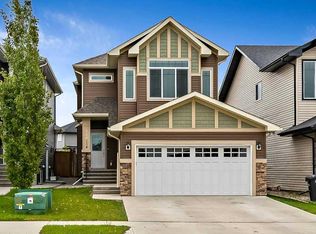 719 NW Hampton Hills Dr NE, High River, AB T1V 0E6