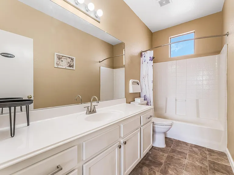 Rockpine Dr — Photo 3