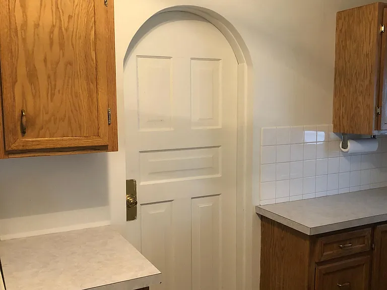 209 N 3rd Ave #A — Photo 16
