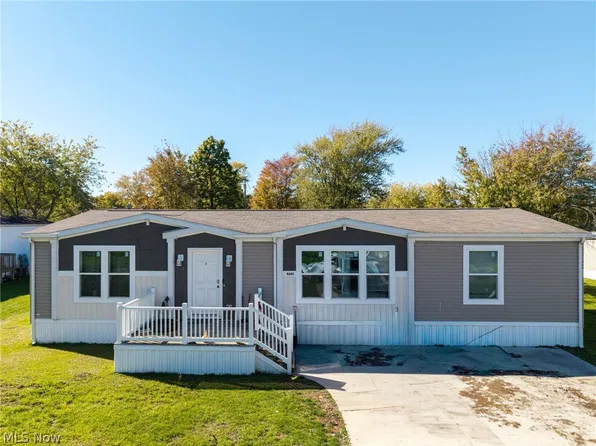 4691 Scenic Dr, Ravenna, OH 44266