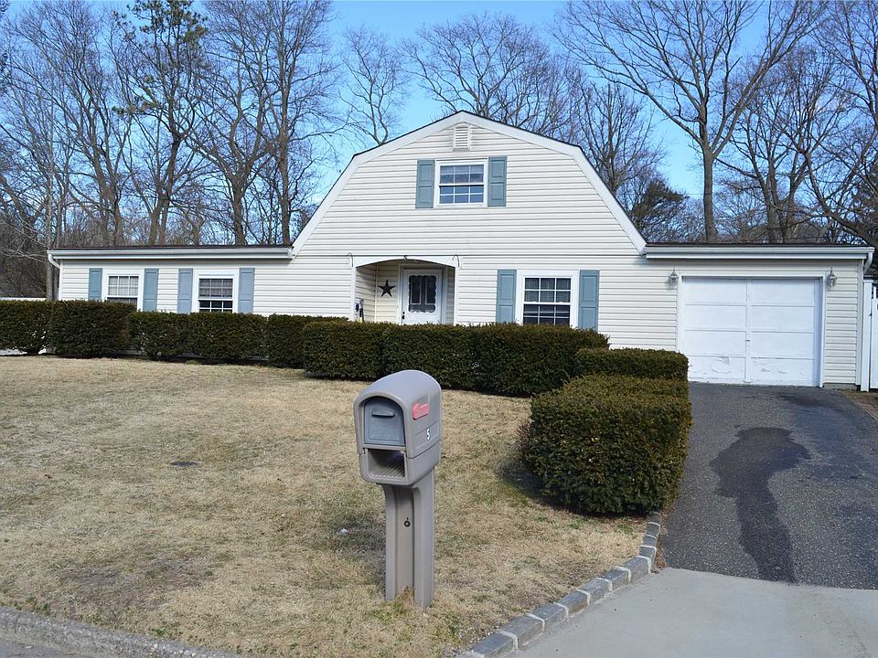 1st image of 5 Ramsy Ln