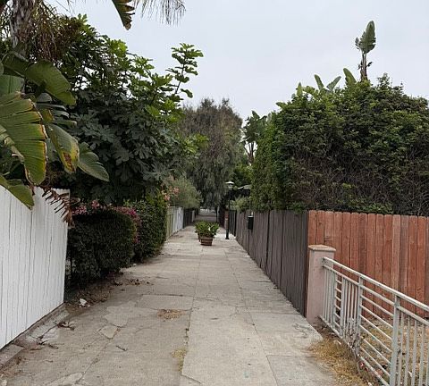 5th image of 11 20th Ave #A