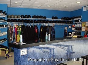 4th image of 190 Paraclete Dr