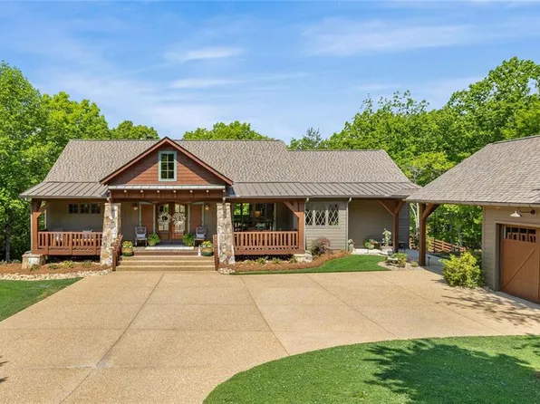 1100 S Laceola Rd, Cleveland, GA 30528