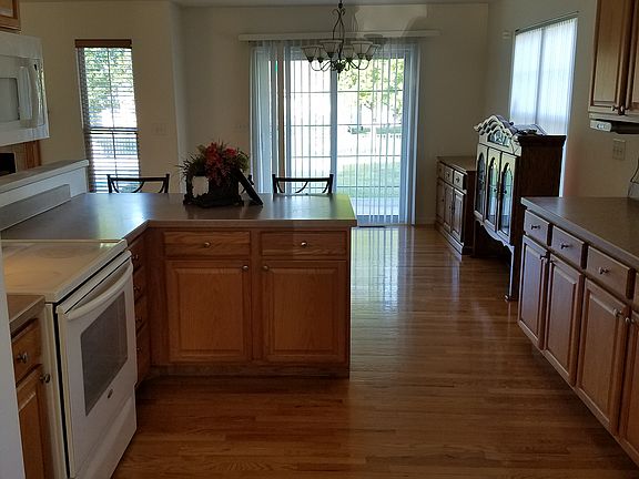 3rd image of 2773 Deerfield Dr
