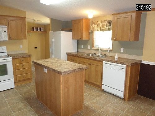 2nd image of 384 E Reid Ave