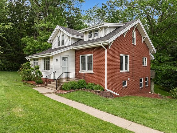 3rd image of 2526 Oglebay Drive